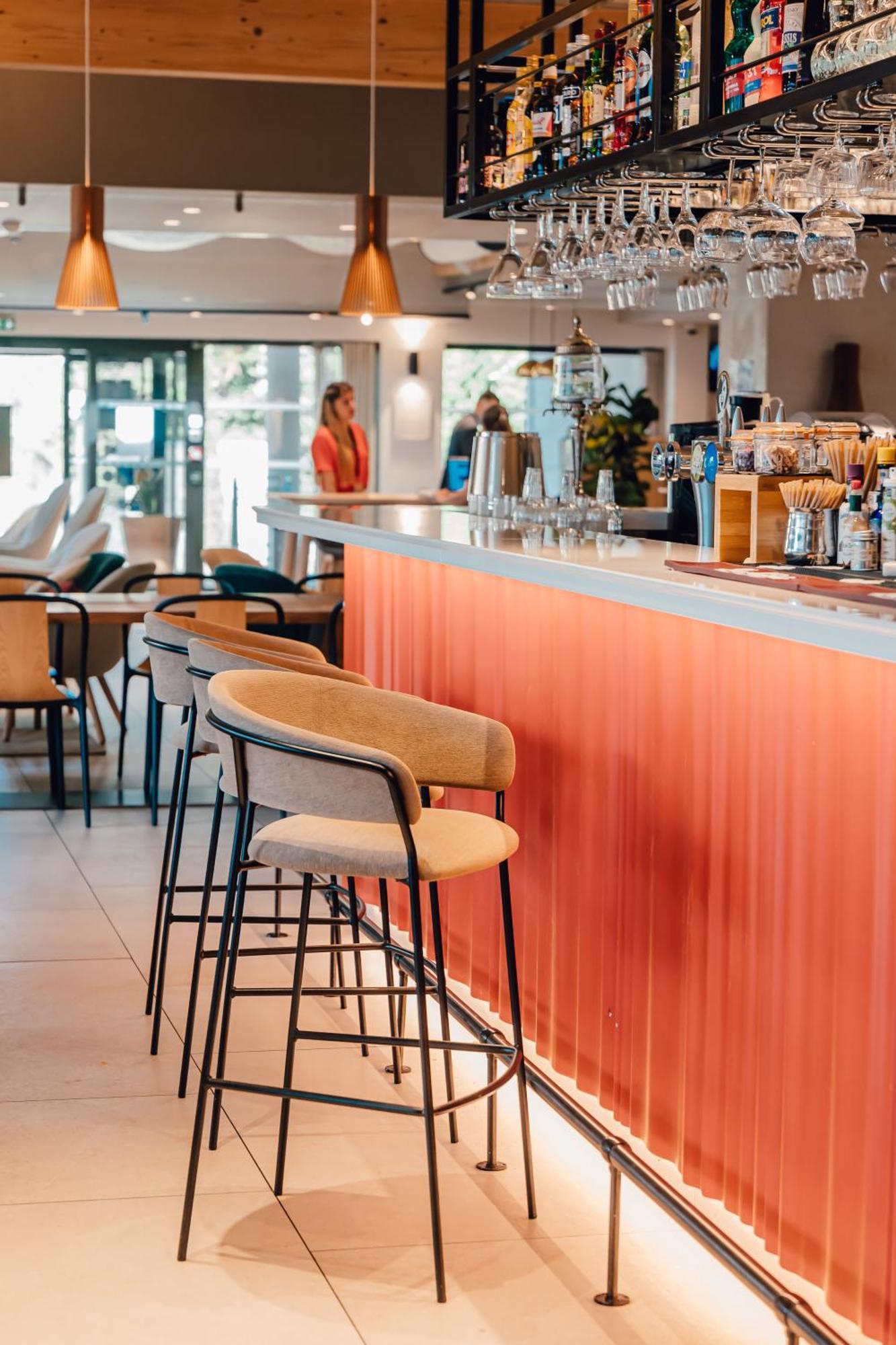 Mercure Avignon Gare Tgv Exterior foto